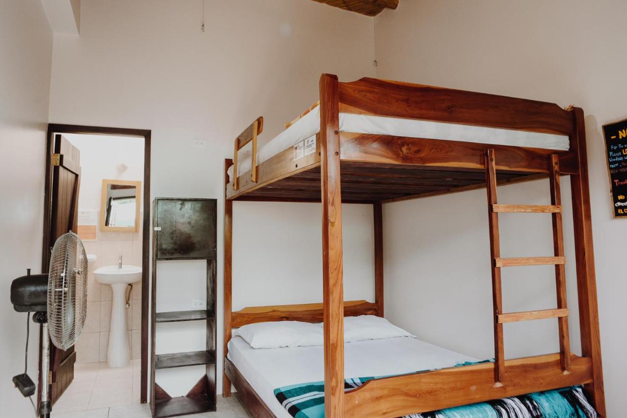 Esperanto Bed & Breakfast Surf Hostel Montañita Eksteriør bilde